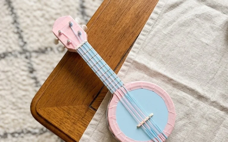 Easy Origami Mini Lid Banjo: Step-by-Step Paper Craft
